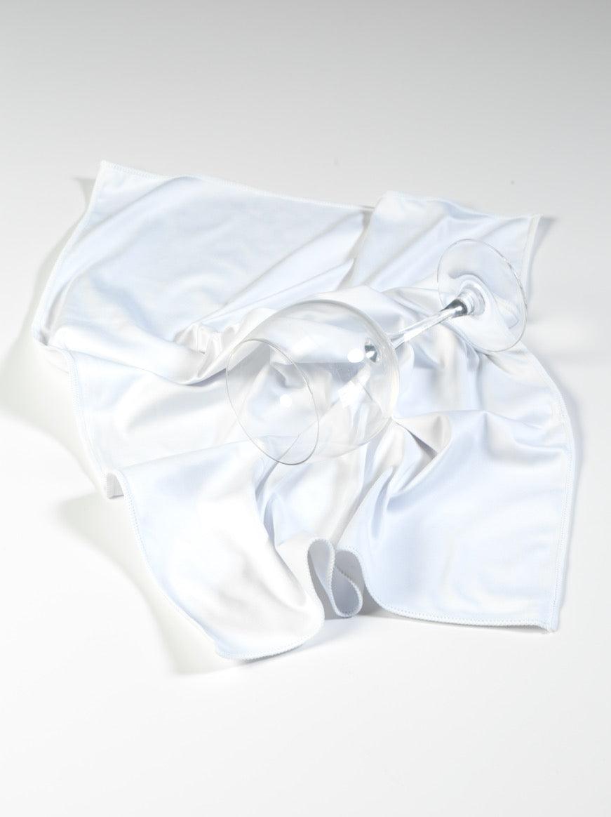 Optical Quality Glass Cloth With Wine Glass